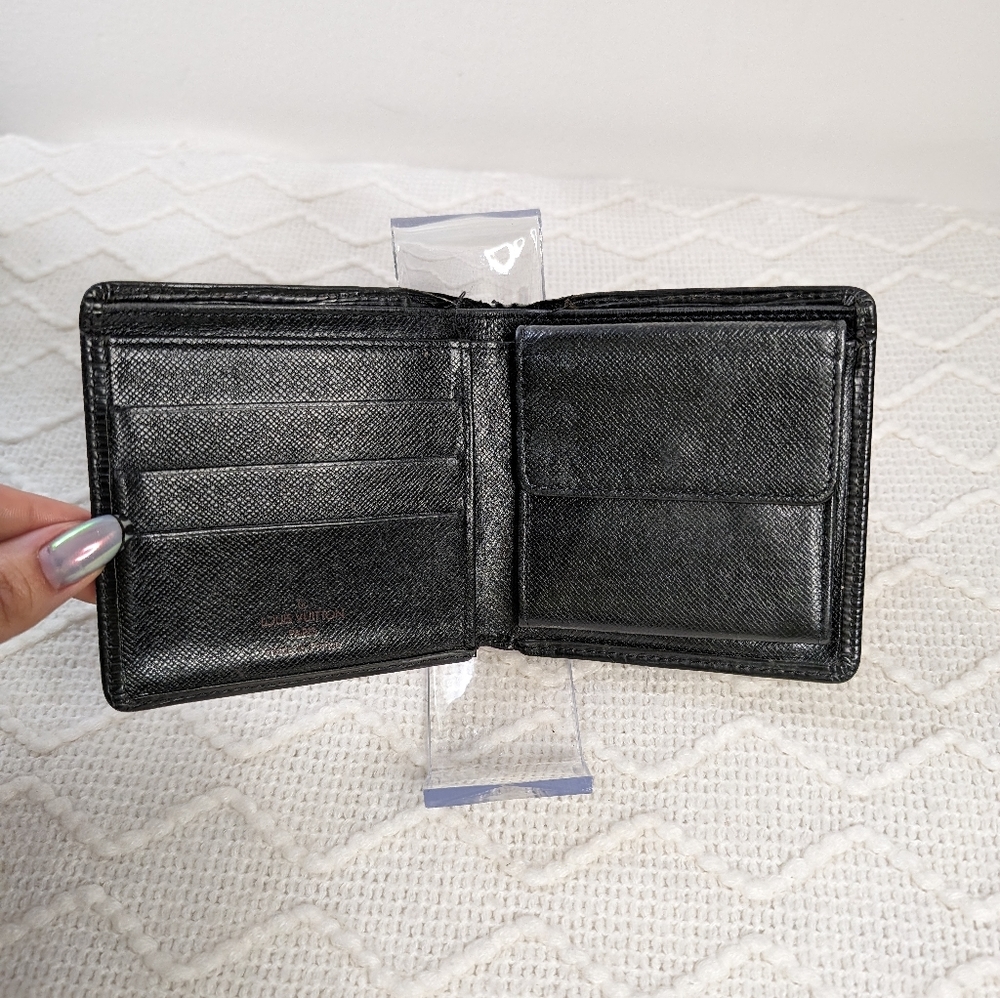 Louis Vuitton Epi Leather Bifold Wallet - Picture 3 of 9